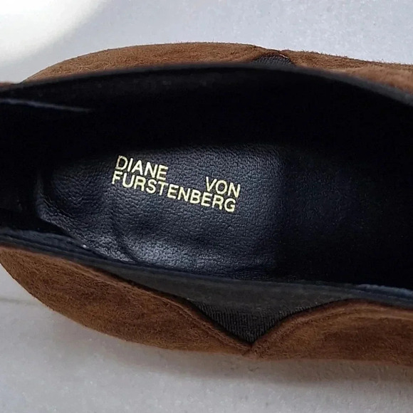 Diane Von Furstenburg Women's NADIE Brown Suede Chelsea Boots Size 9 - Picture 2 of 15
